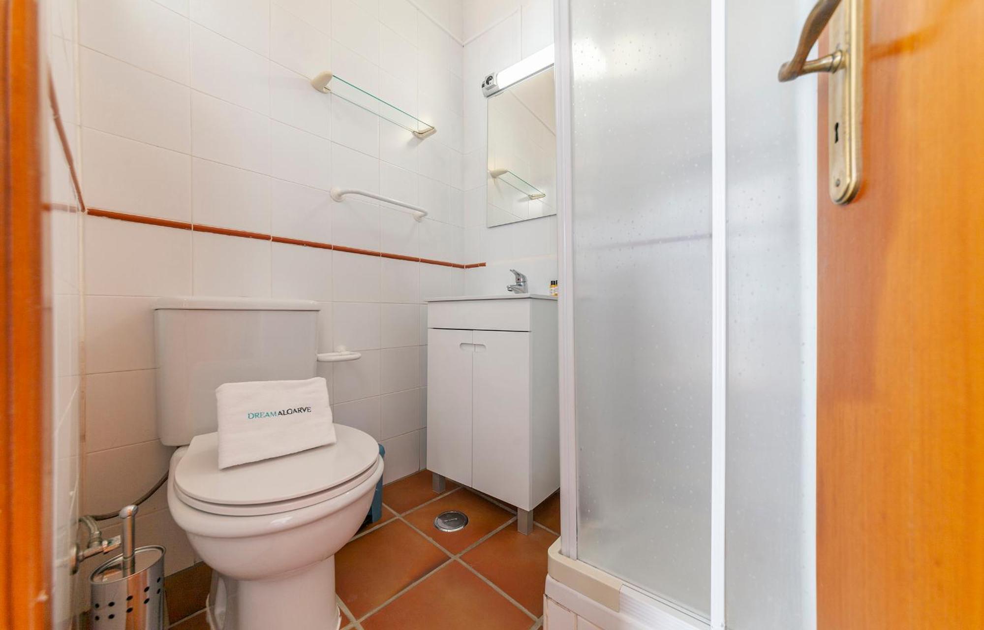 J - Casa Do Farol Guesthouse Лагос Стая снимка