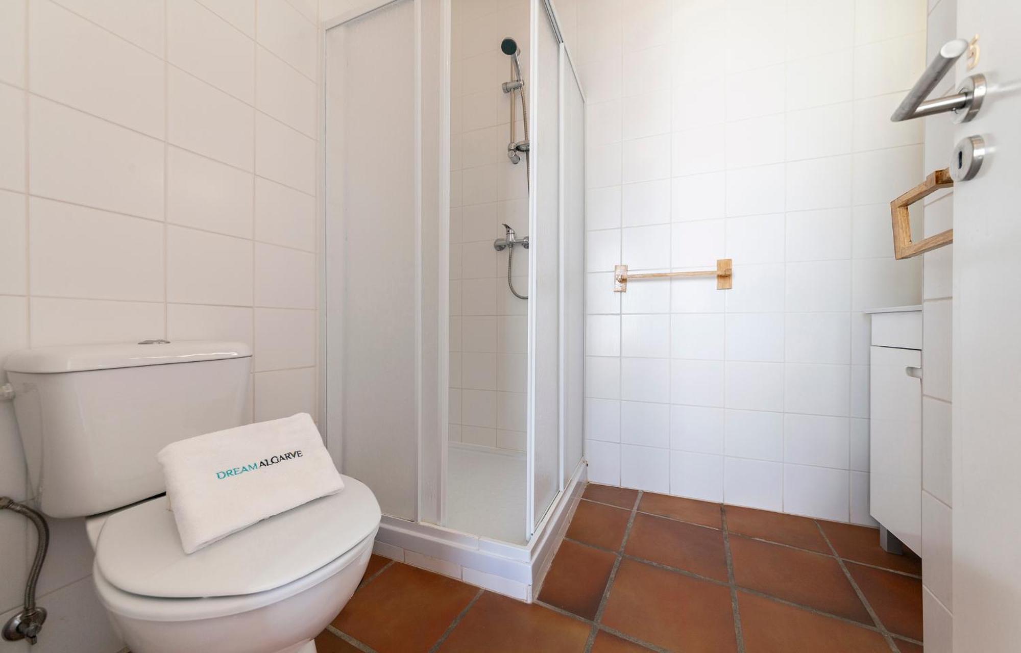 J - Casa Do Farol Guesthouse Лагос Стая снимка