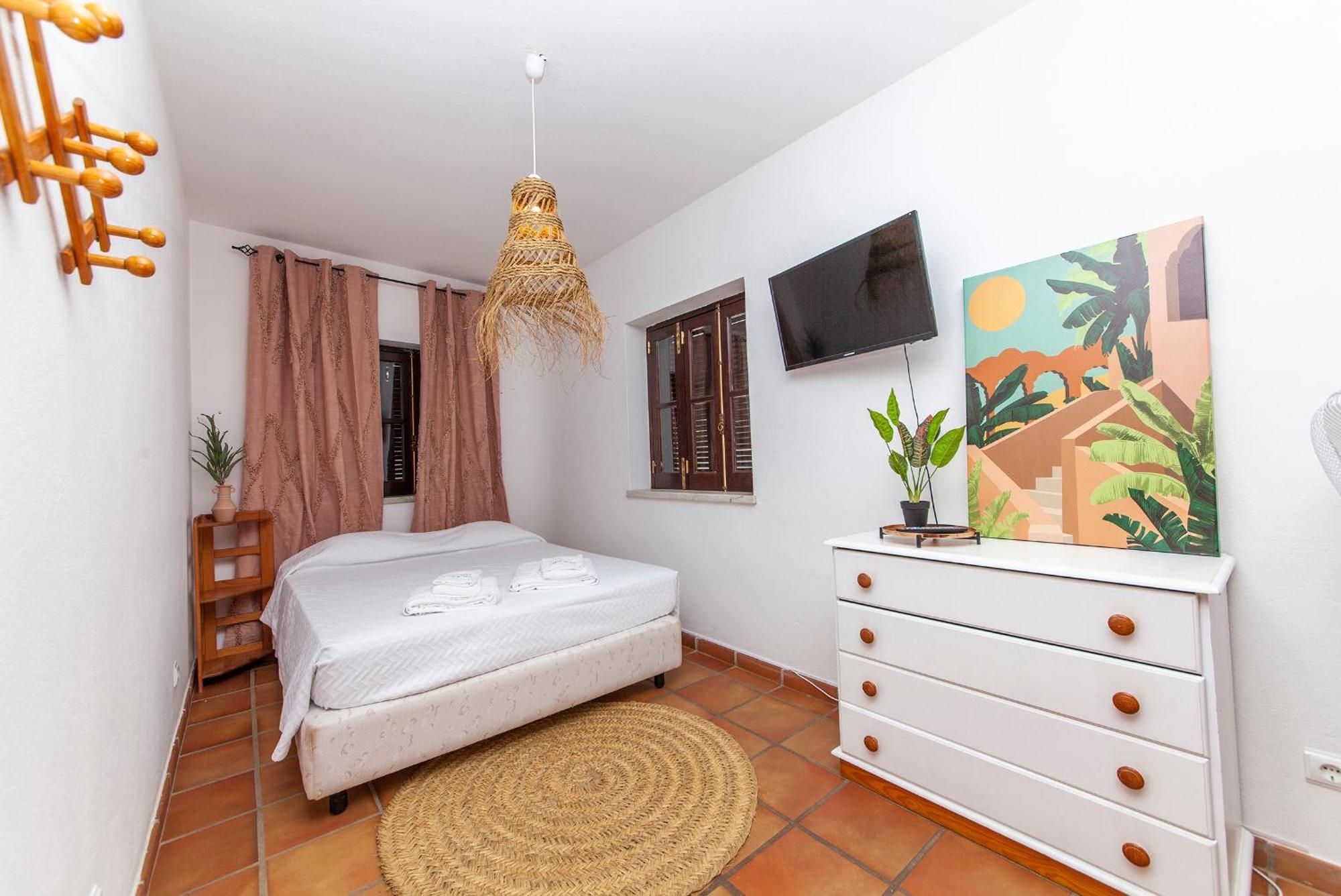 J - Casa Do Farol Guesthouse Лагос Стая снимка